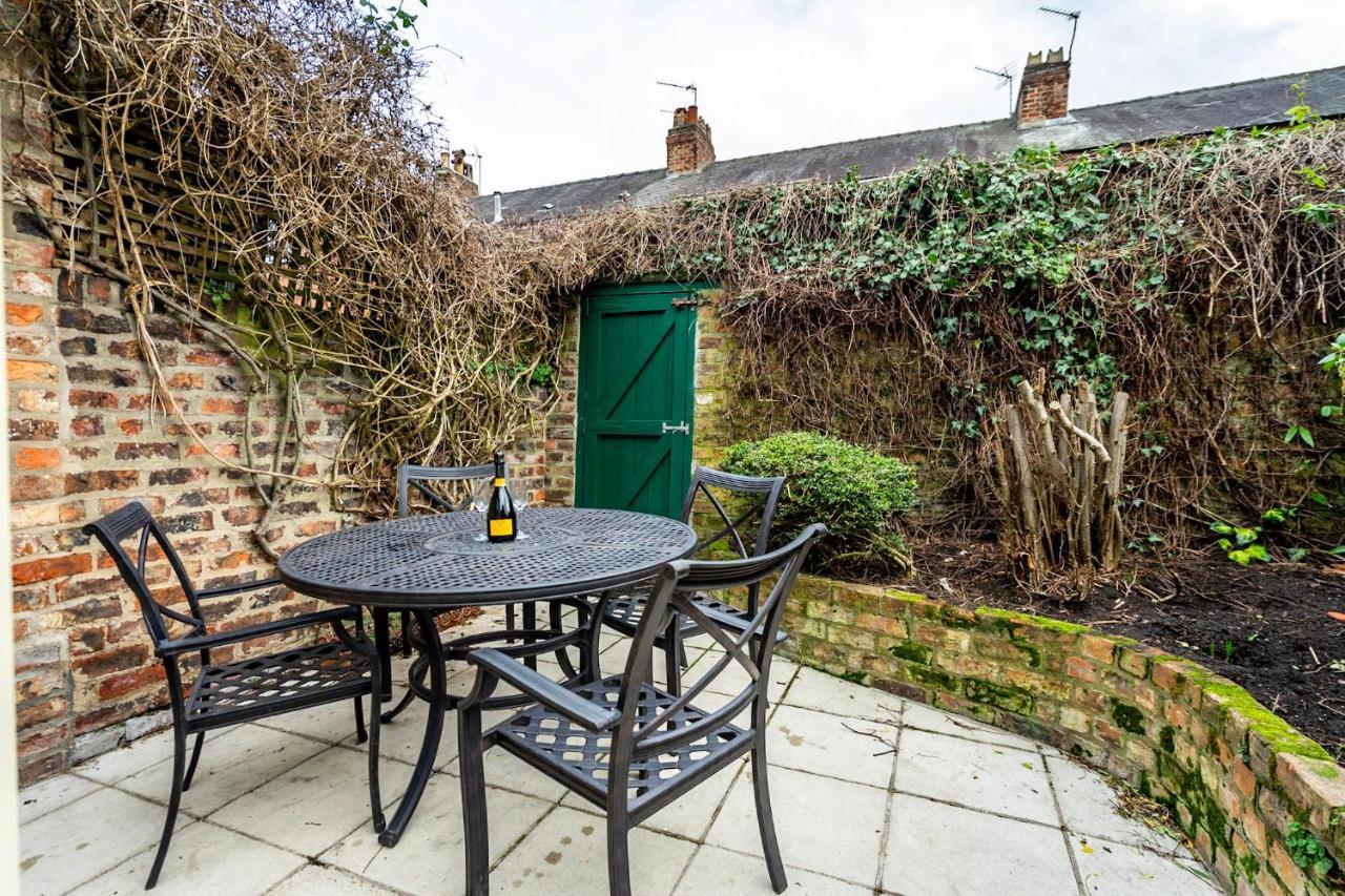 7 St John's Crescent Villa York Eksteriør billede